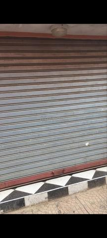 Magasin au marché à vendre