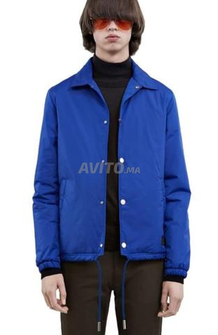 سترة خفيفة بأزرار من Acne Studios أصلية