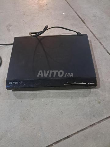 قارئ أقراص بحالة جيدة جدا وقابل للاستخدام