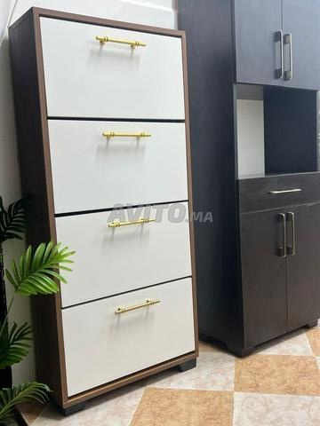 خزانة أحذية جديدة متوفرة