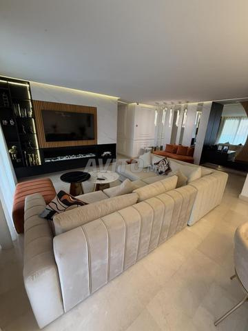 شقة للإيجار 205 متر مربع في الدار البيضاء