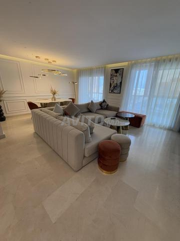 شقة للإيجار 205 متر مربع في الدار البيضاء - 2