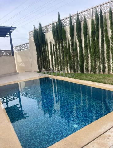 فيلا جميلة للبيع بحي إيليغ 2