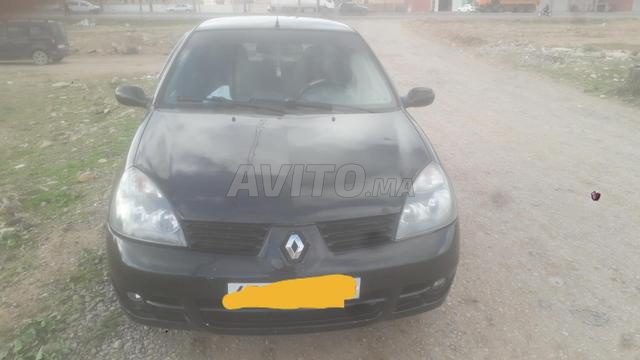 Clio 2 Classique essence économique, propre, en bon état