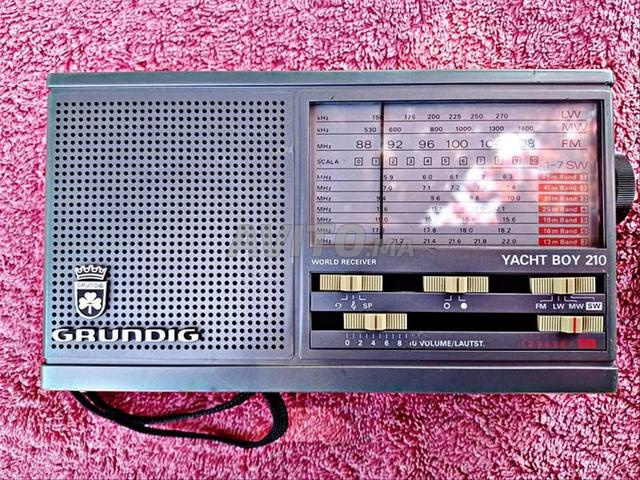 Radio GRUNDIG Yacht Boy 210