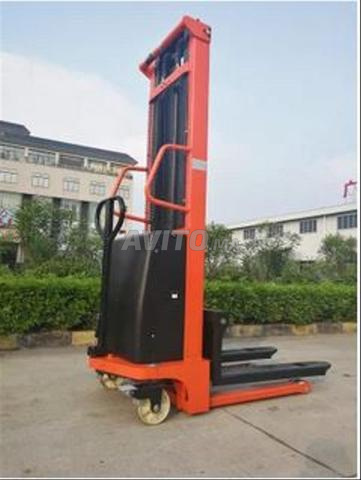 رافعة نصف كهربائية احترافية A