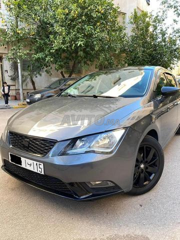 سيارة جميلة