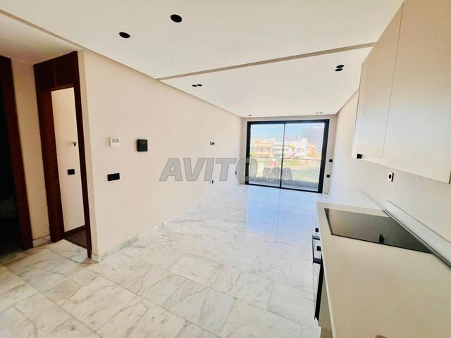 استوديو جديد للبيع