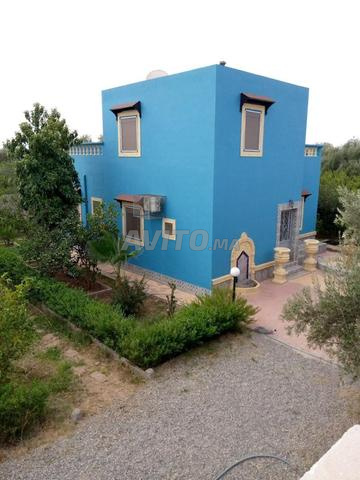 🌿 Ferme titrée à vendre – Route de Fès