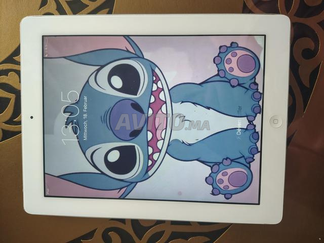 تابليت/tablette/ipad مع شاحنه الخاص