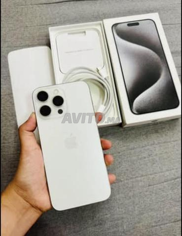 iPhone 15 Pro Max 256GB أبيض، البطارية في 81