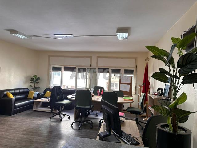 مكتب 130م2 قرب شيميكولور