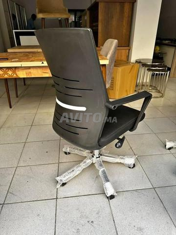 كرسي مكتبي شبكي مستورد بتصميم عصري وراحة احترافية - 2