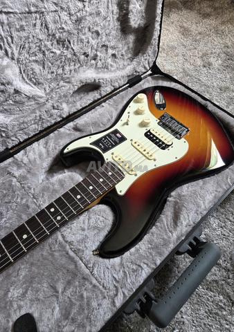 بيع Fender Stratocaster American Ultra HSS