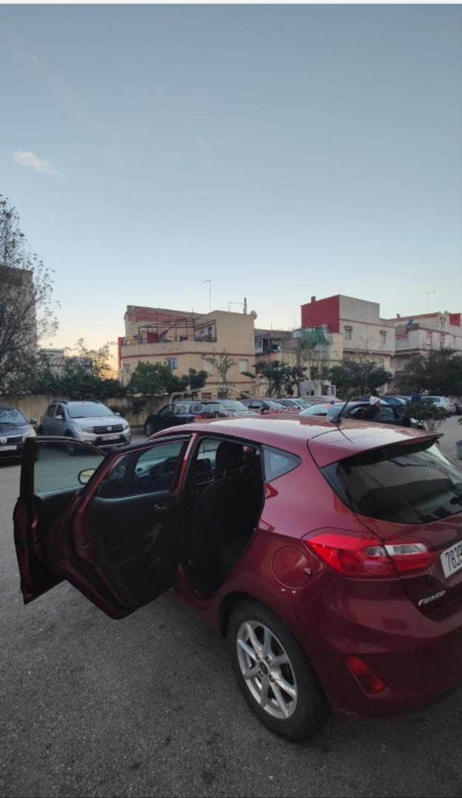 سيارة نقية 