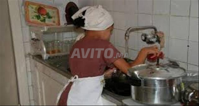 امرأة منزل طباخة مربية جليسة أطفال ممرضة