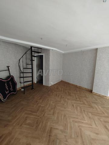 سوق تجاري محلي 52م2 في امتداد بورغوني.