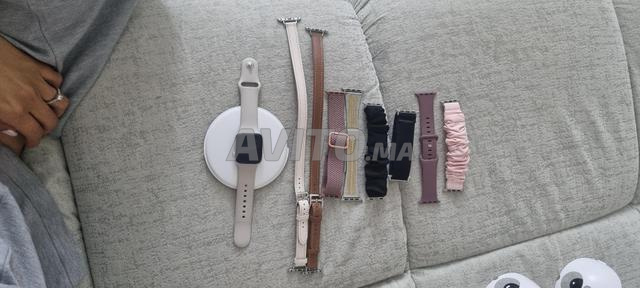 ساعة ابل اس اي مع 9 أساور وشاحن