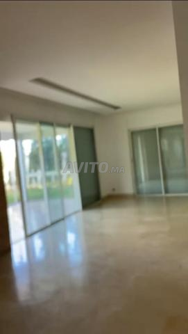 Villa 630 m² avec piscine à Green Town Bouskoura