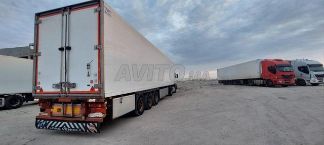 نصف مقطورة مبردة بحالة جيدة جدا