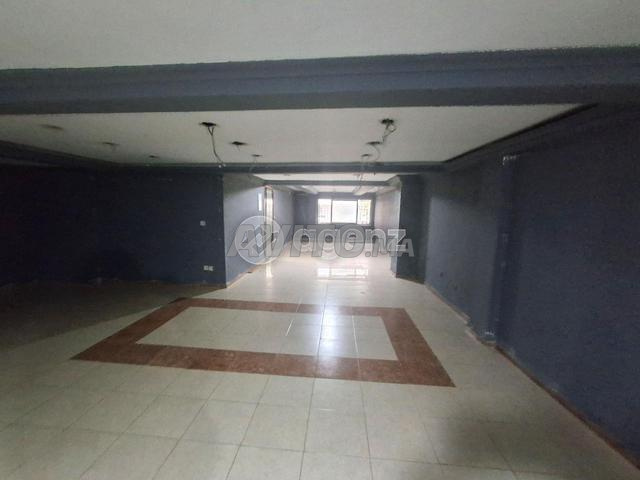 CMN-ME-1701 - Commerce à louer à 2 Mars