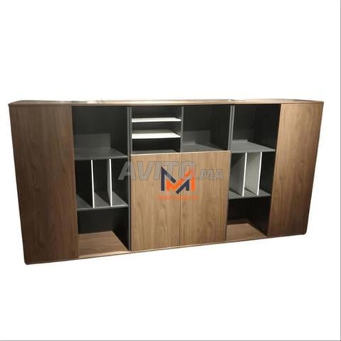 خزانة ملابس خشبية