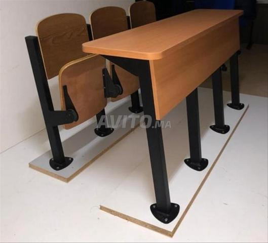 طاولة وكراسي جامعية A