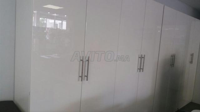 ARMOIRE MODERNE HAUTE BRILLANCE A