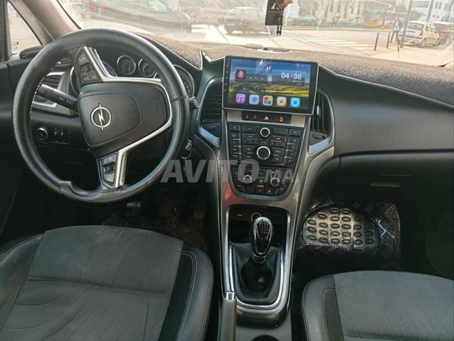 أوبل أسترا ديزل 2013 في الدار البيضاء