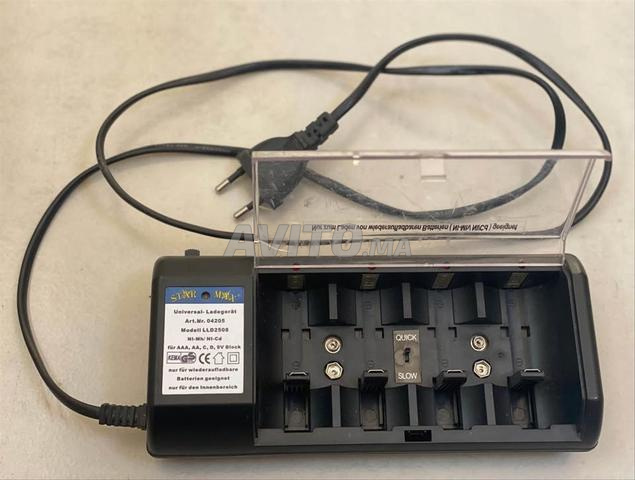 شاحن بطاريات قابلة للشحن عالمي