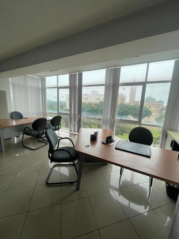 Plateau bureau aménagé de 90m² à louer