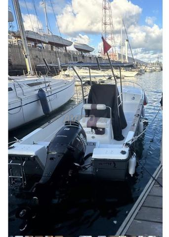 قارب 6.50 متر مجهز - جاهز للإبحار