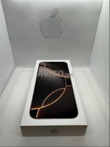 IPHONE 16 PRO MAX 256 LA BOITRE FERME / MA7AL