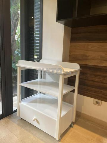 طاولة تغيير ملابس للأطفال