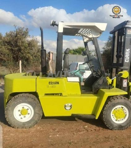 Chariot élévateur CLARK 4,5 tonnes à vendre