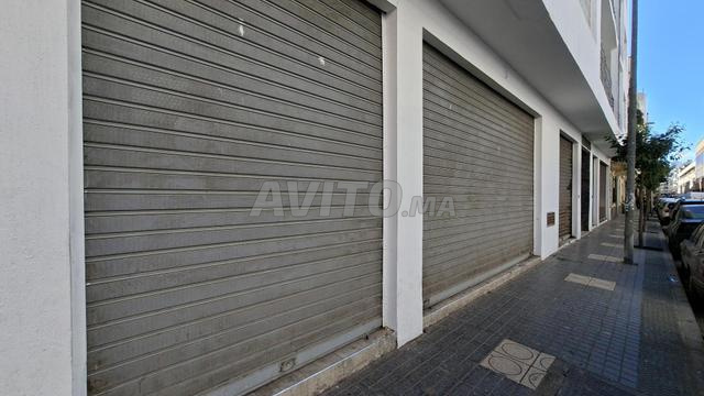 Locaux commerciaux 45 et 48 m² double vitrine