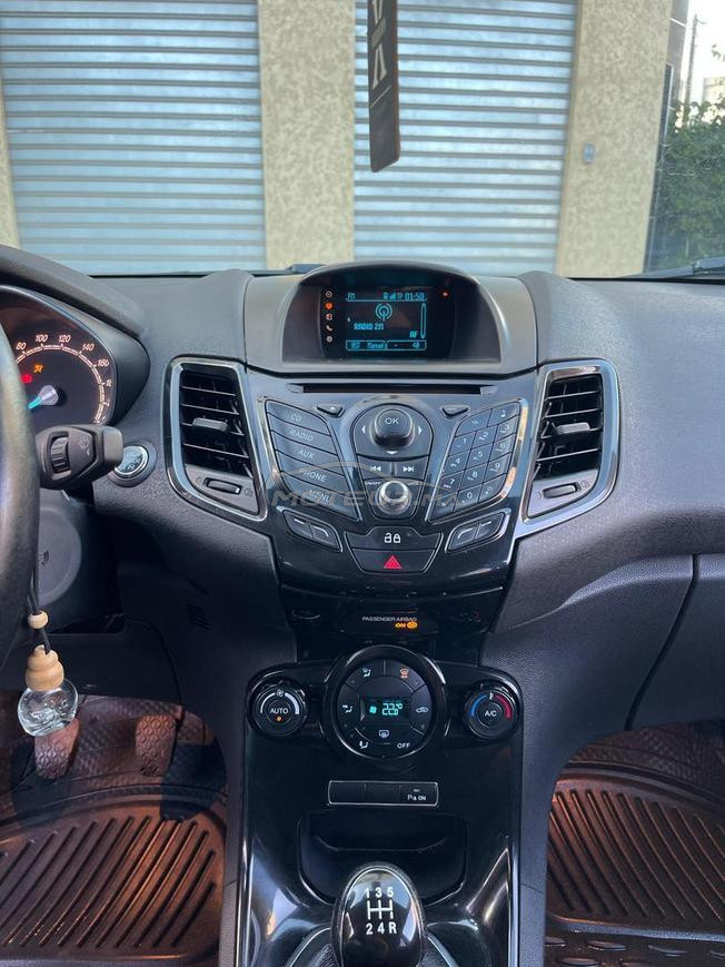 Ford Fiesta titanium 