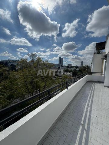Appartement à louer 220 m² à Rabat