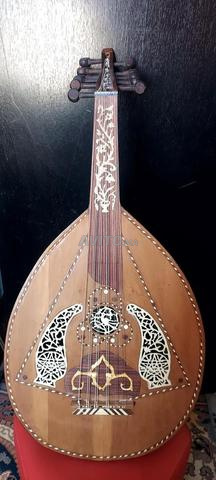 عود مغربي أصيل وقديم مصنوع من عود الاكاجو