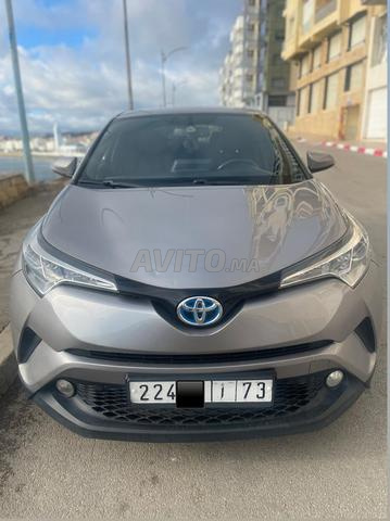 Toyota C-HR 1ère main Hybride