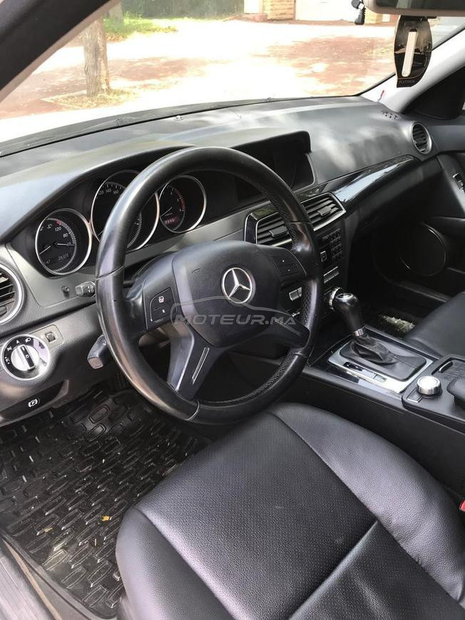 Mercedes-Benz 220 Diesel Automatique 2011 à Rabat