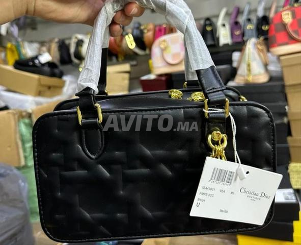 حقائب وأحذية