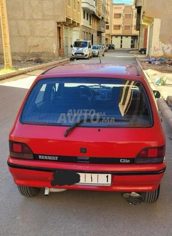 رونو كليو بنزين يدوية 1991 في الناظور