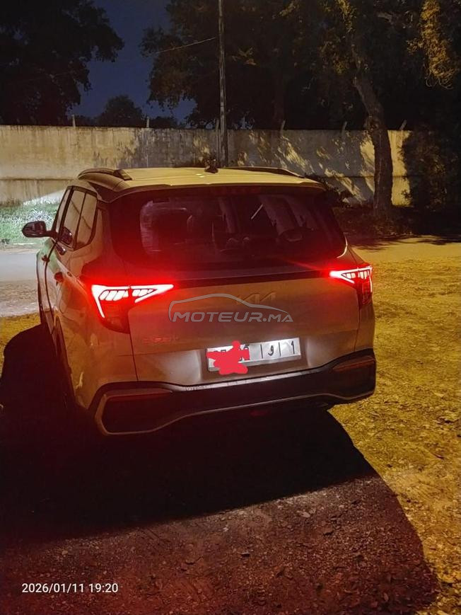Kia carens modèle 09/2023 en excellent état 