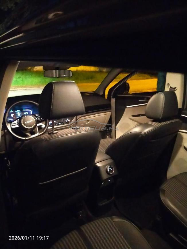 Kia carens modèle 09/2023 en excellent état 