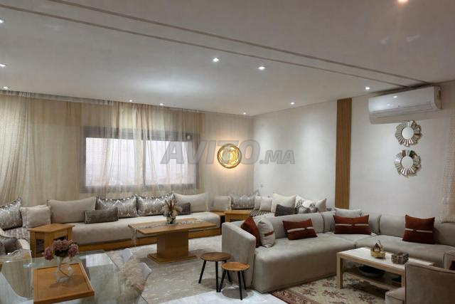 Appt 3 façades de 126m plein centre MEKNES -HAMRIA