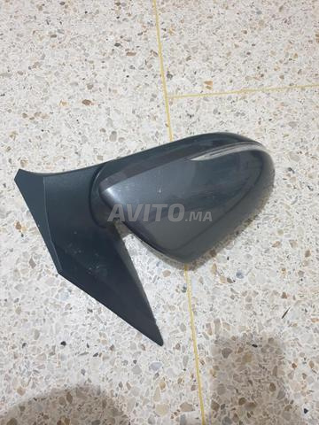 باب أيمن ومرآة الرؤية الخلفية - 2