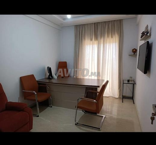 مكتب للإيجار
