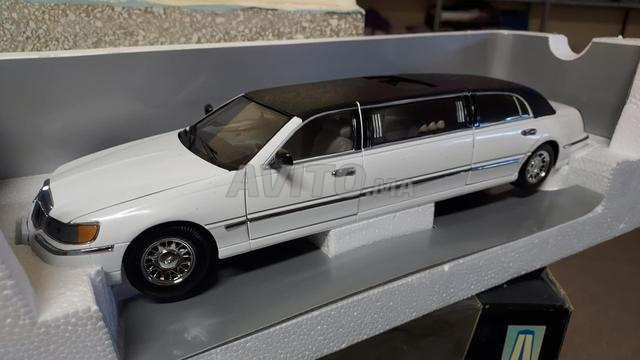 voiture de collection Limousine 1/18