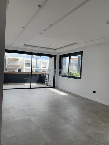 Appartement ensoleillé à louer mensuellement